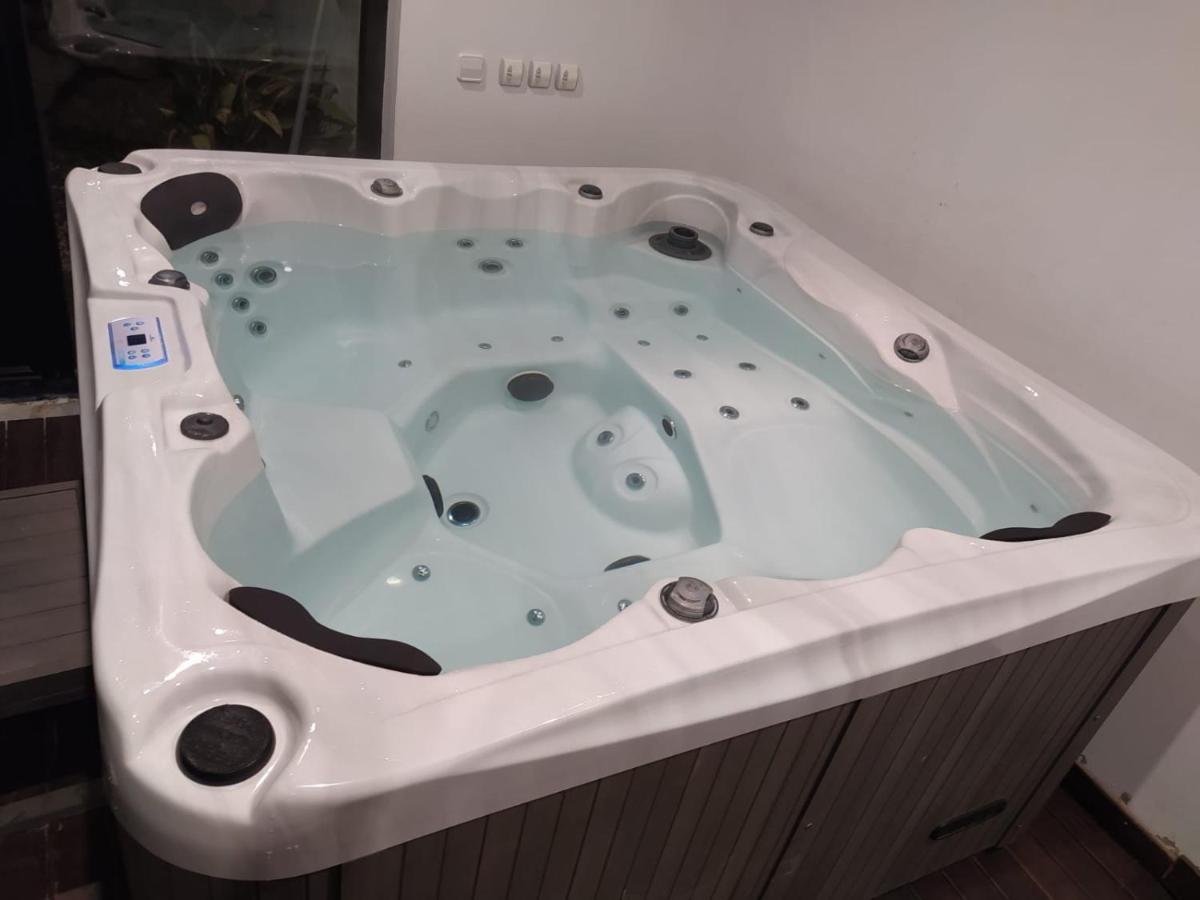 Willa Casa Ceca De La Playa Y Barcelona, Con Piscina Climatizada Y Jacuzzi Vallromanes Zewnętrze zdjęcie